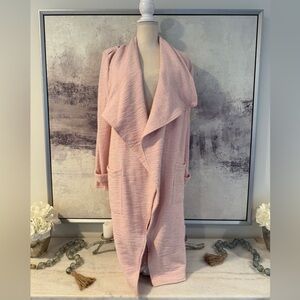 Steve Madden Pink Duster with gun-metal hardware, textured fabric size small